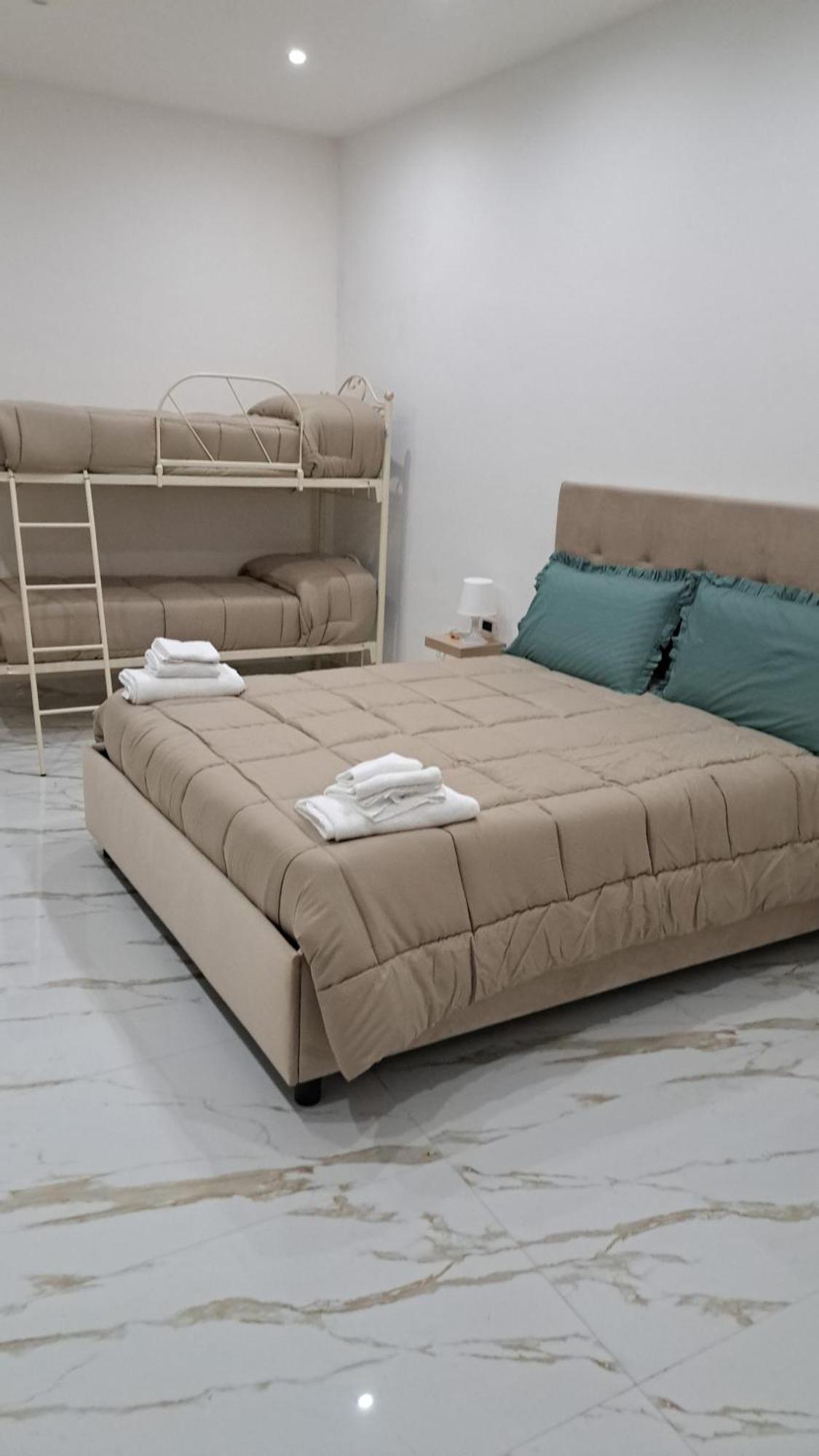 O Vascio E Nannin Apartment Naples Luaran gambar